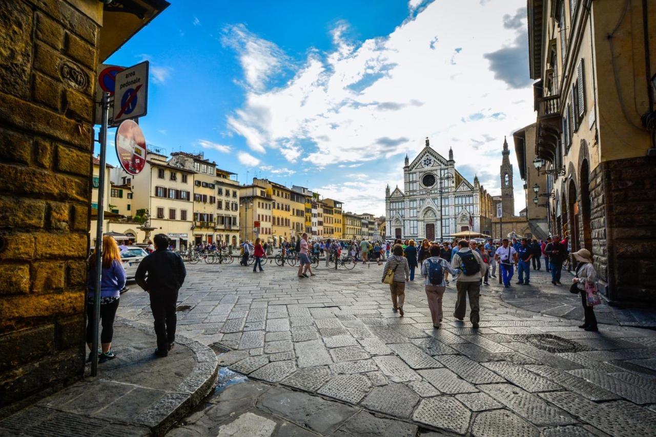 Historic Center Palace - Huge 4 Bedrooms Santa Croce Apartment - By LikehomeFlorencia Exterior foto